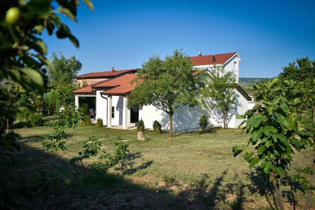 Holiday Homes Fig บลากาย ภายนอก รูปภาพ